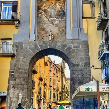 Centro Storico Un Passo Da San Gennaro *