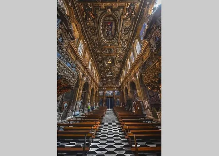 Centro Storico Un Passo Da San Gennaro * Napoli