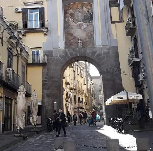 Centro Storico Un Passo Da San Gennaro * Neapel