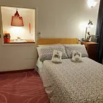 Centro Storico Un Passo Da San Gennaro نابولي