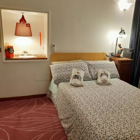 Centro Storico Un Passo Da San Gennaro Νάπολη